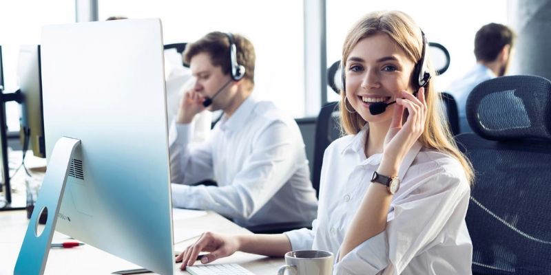 Gọi số hotline khi điện thoại có đủ tiền